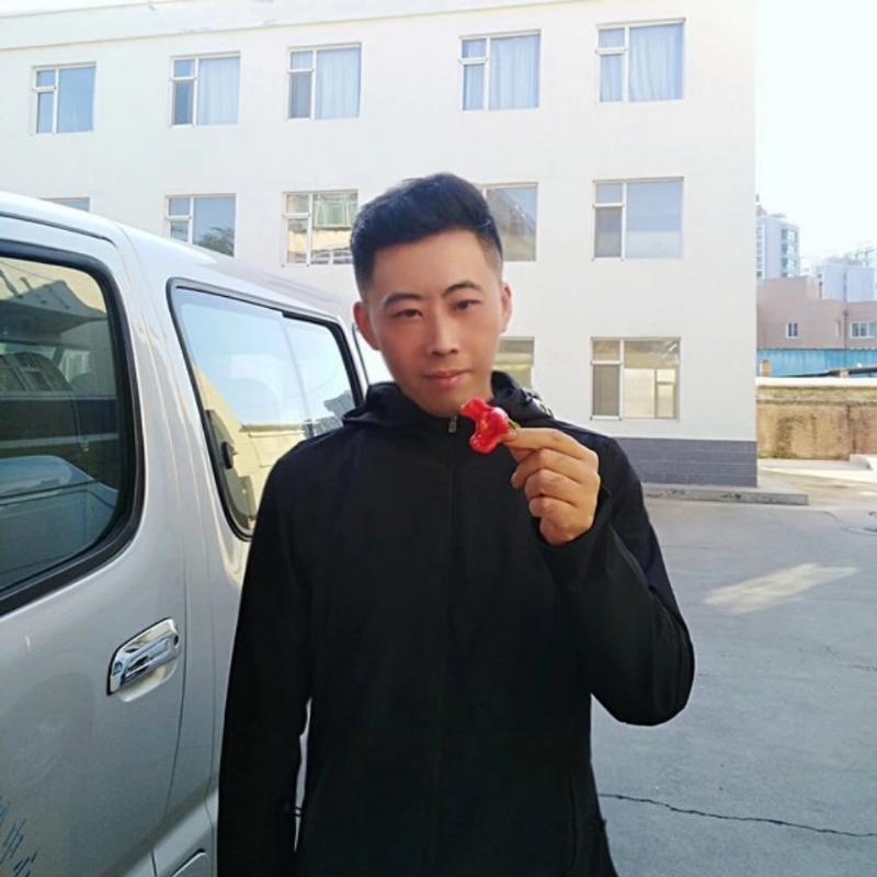 李信的第一张照片--辽宁王婆说媒